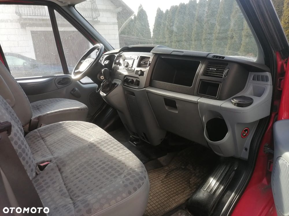 Ford Transit - 13