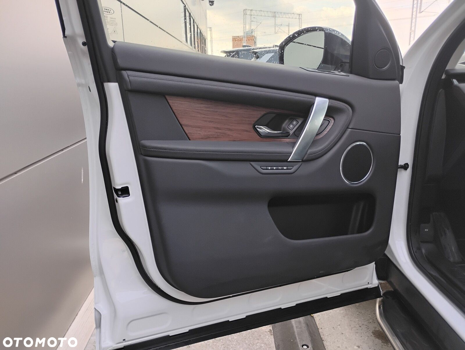 Land Rover Discovery Sport - 9