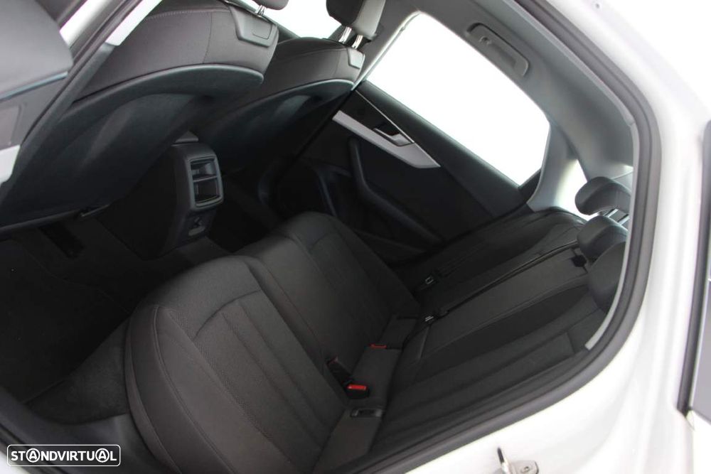 Audi A4 35 TDI S tronic - 6