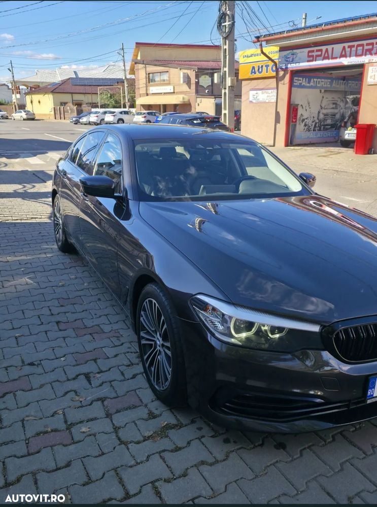 BMW Seria 5 520i Aut. Sport Line - 7