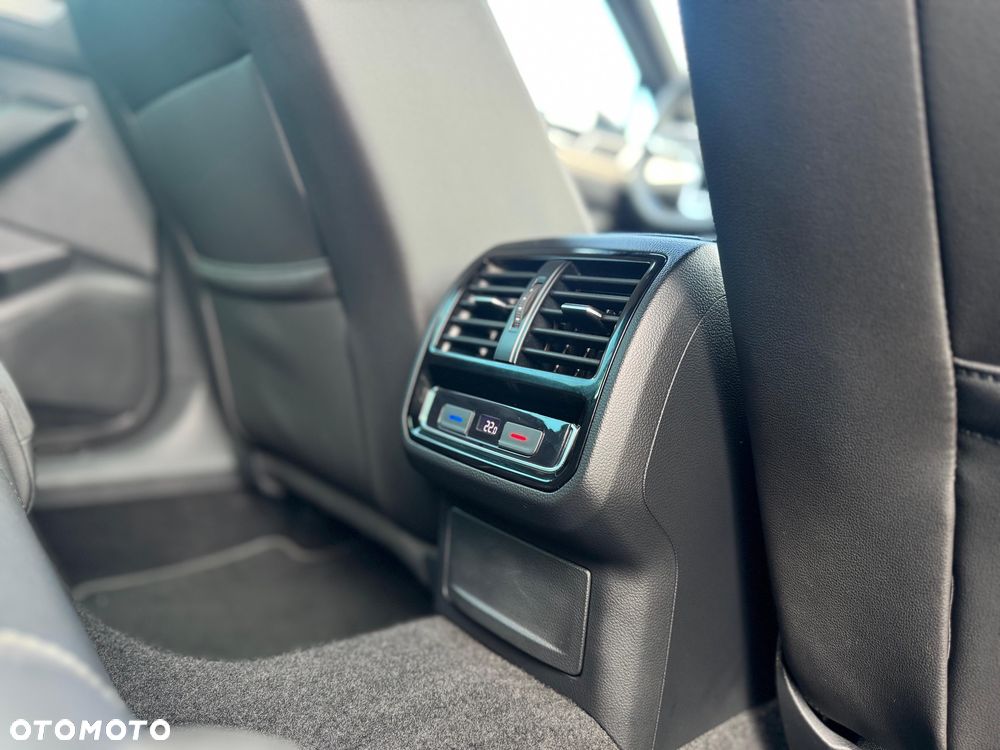 Volkswagen Passat 2.0 TDI 4Mot Elegance DSG - 15