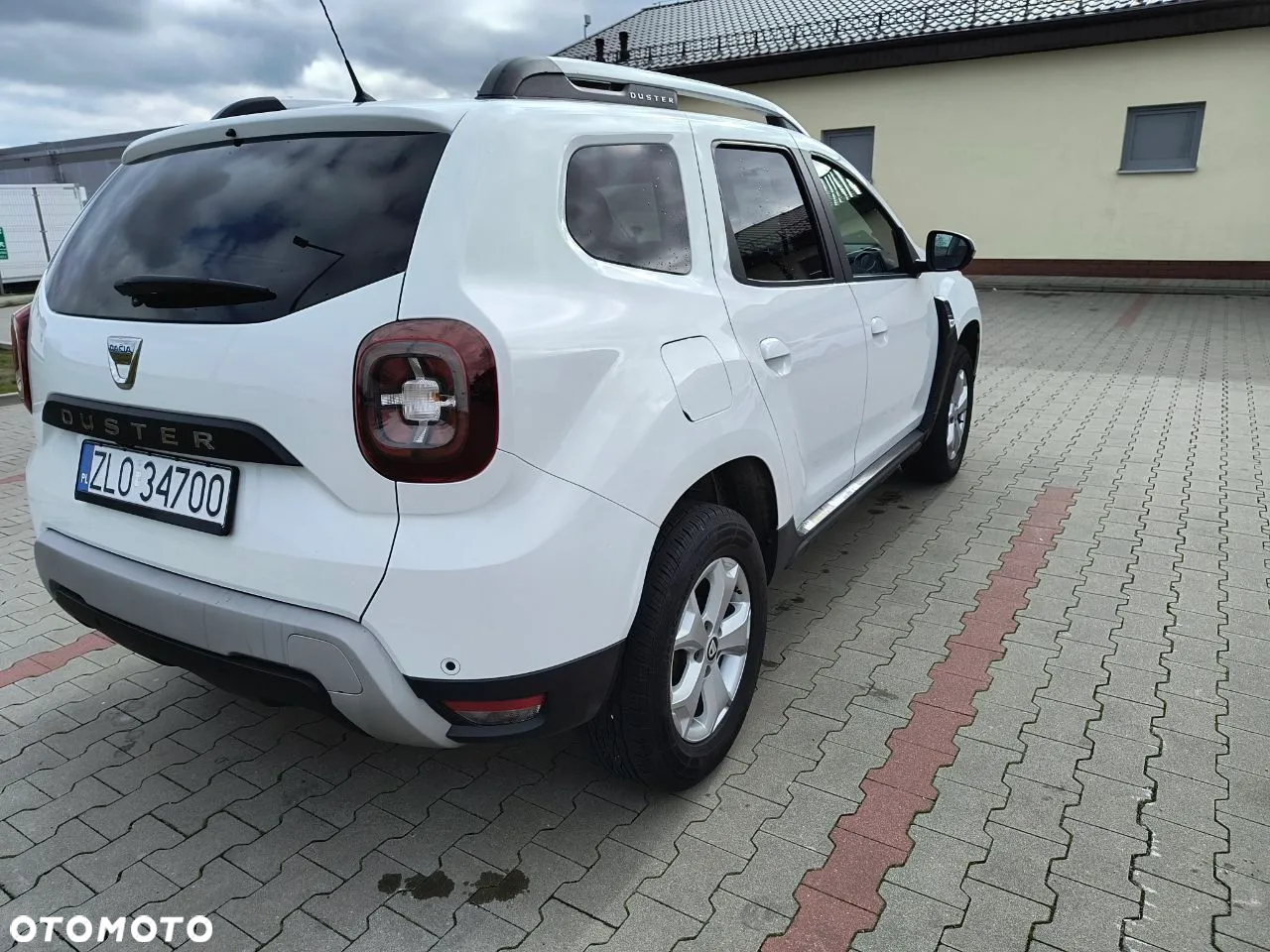 Dacia Duster 1.6 SCe Comfort - 4