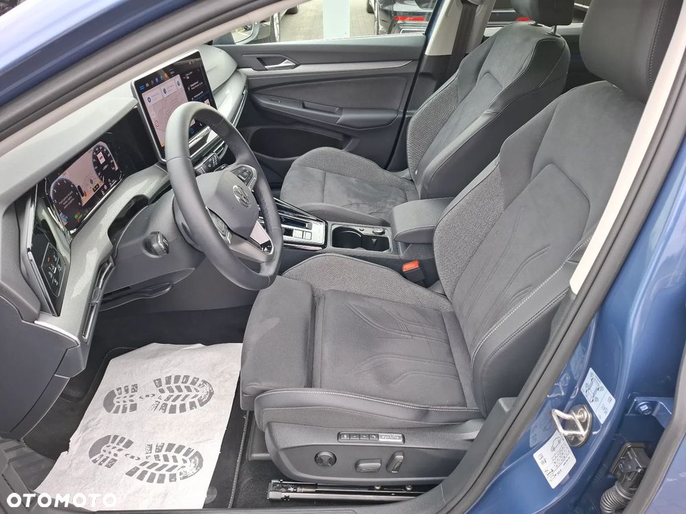 Volkswagen Golf - 10
