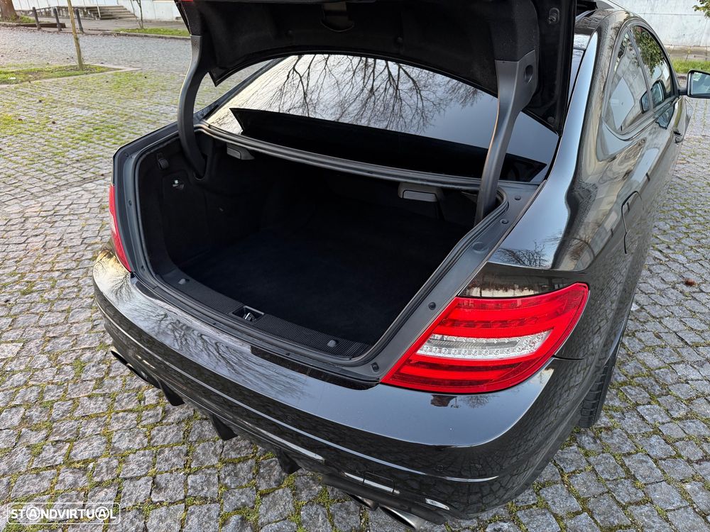 Mercedes-Benz C 220 - 32