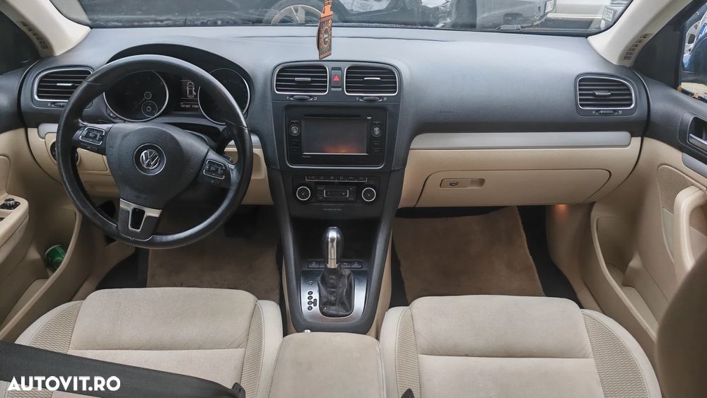 Volkswagen Golf 1.6 TDI DPF DSG Trendline - 4