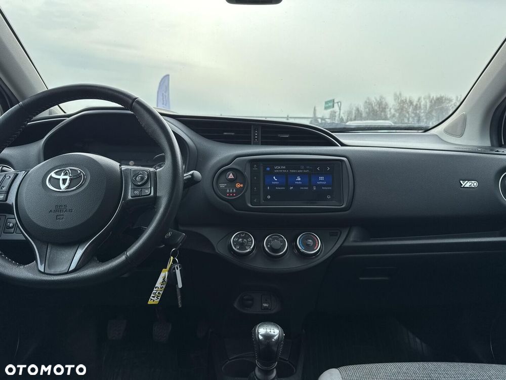 Toyota Yaris - 12