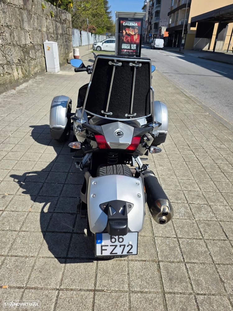 Bombardier CAN AM SPYDER - 7