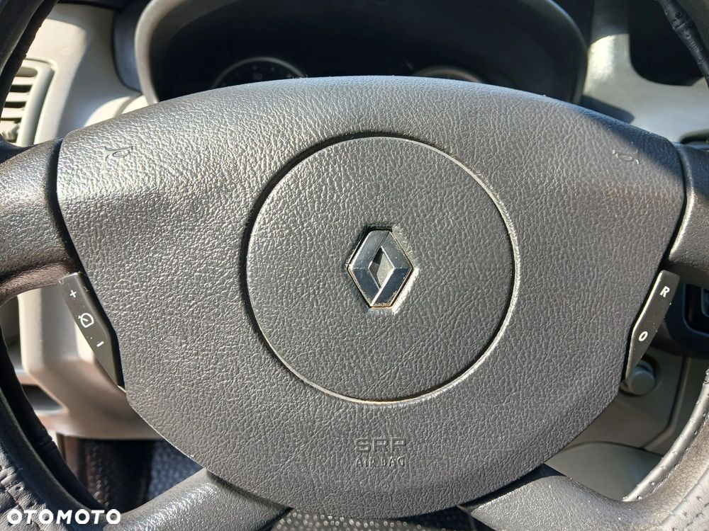 Renault TRAFIC - 21