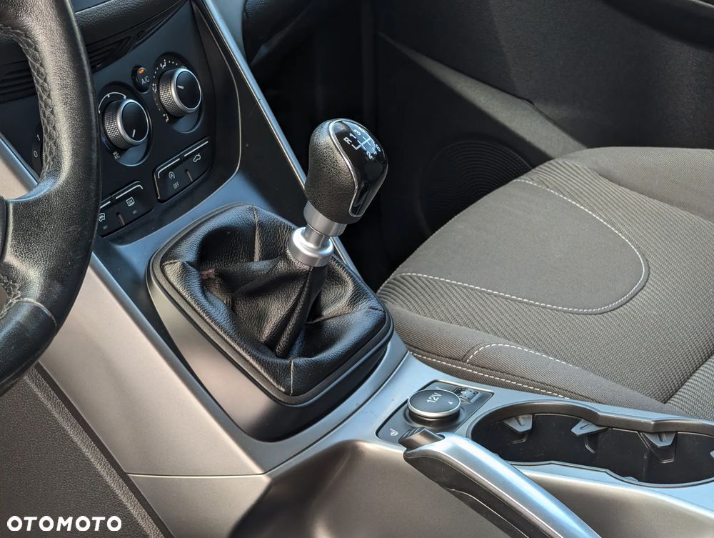 Ford Kuga 1.6 EcoBoost 2x4 Titanium - 33