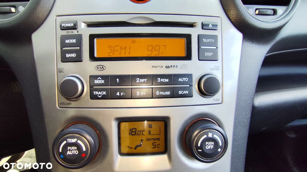 Kia Carens 2.0 CRDi Freedom 7os - 21