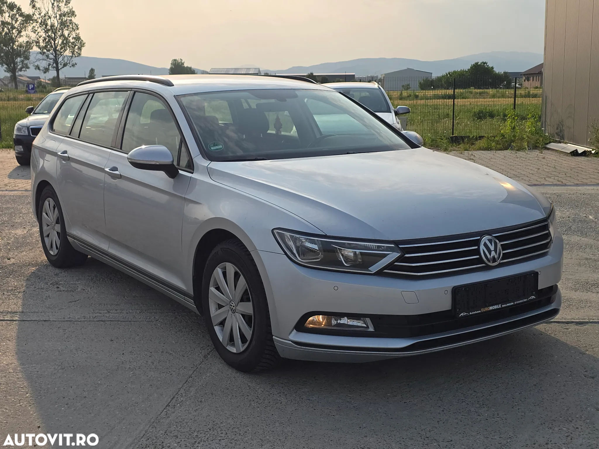 Volkswagen Passat - 2