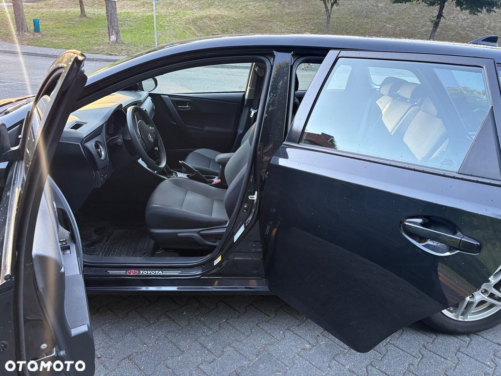 Toyota Auris 1.6 Active - 9