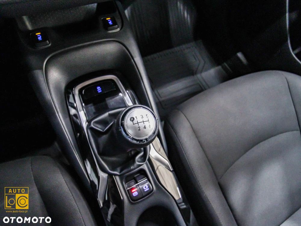 Toyota Corolla 1.6 Comfort - 24