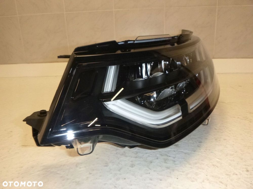 LAND ROVER DISCOVERY 5 L462 LAMPA LEWY PRZÓD LEWA PRZEDNIA 7 PIN UK NR 1 - 8