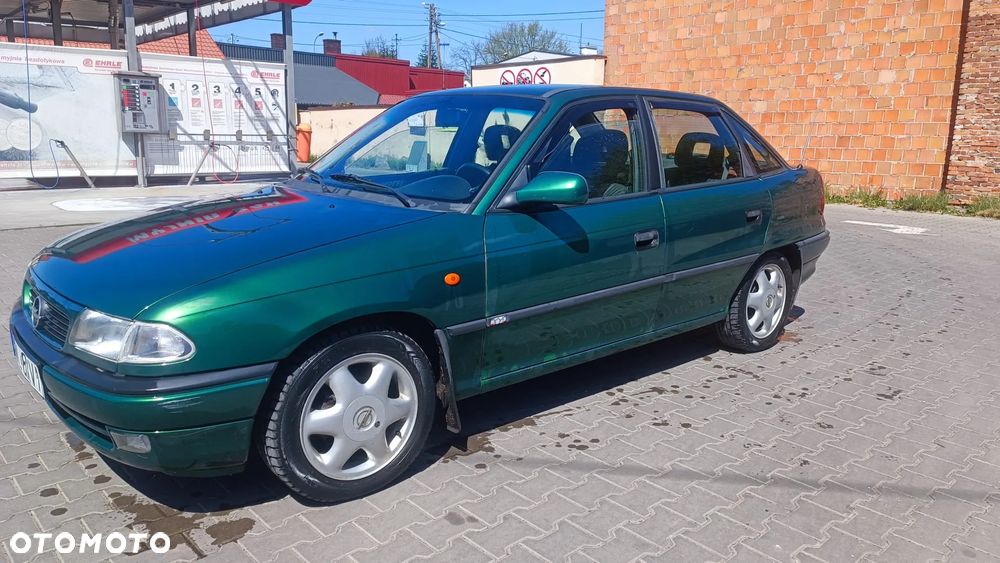 Opel Astra 1.4 16v GL - 3
