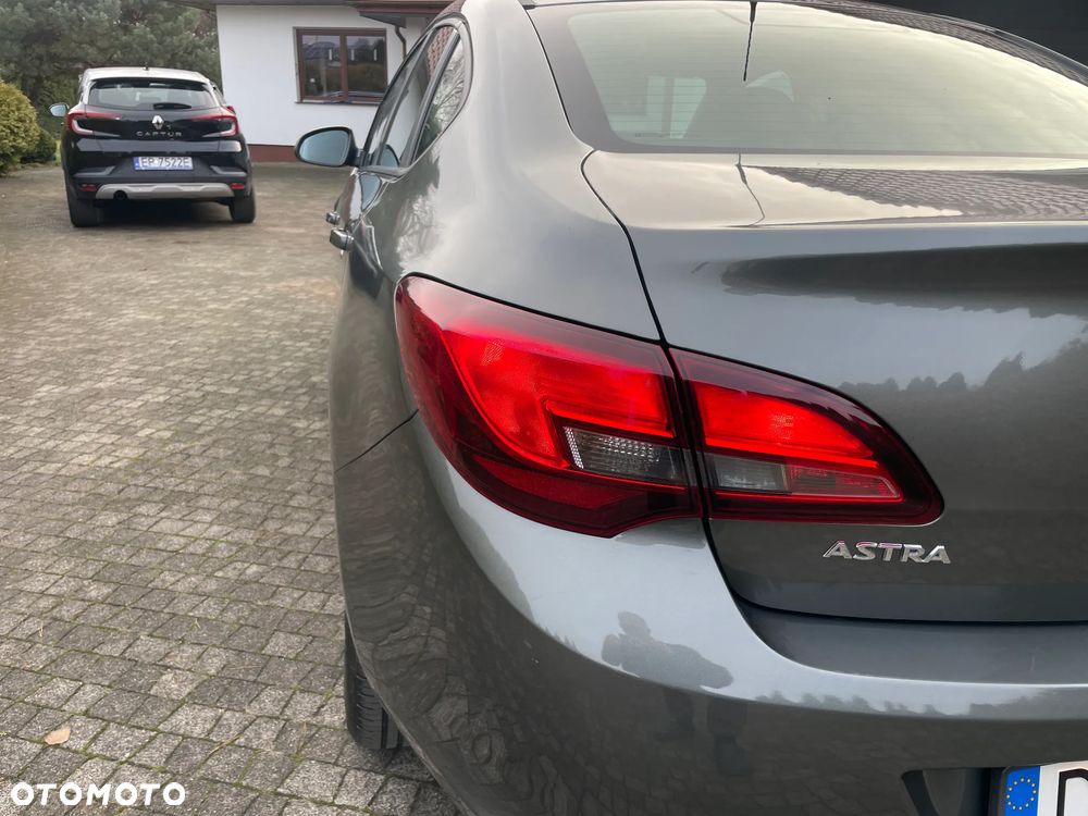 Opel Astra 1.6 Essentia EU6 - 13