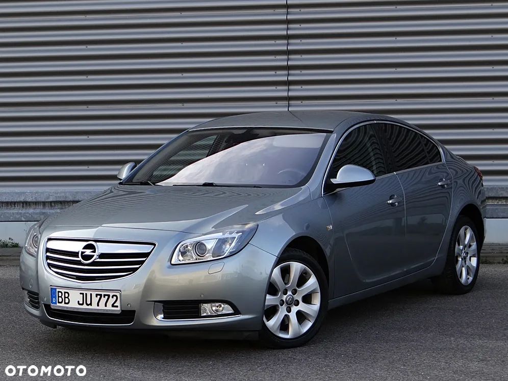 Opel Insignia 2.0 Turbo Cosmo - 1