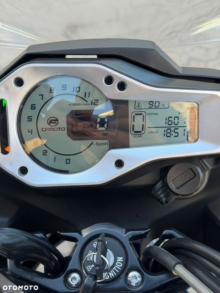 CFMoto 650 MT - 8