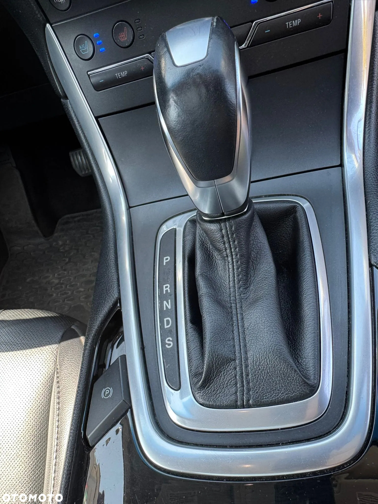 Ford Edge - 11