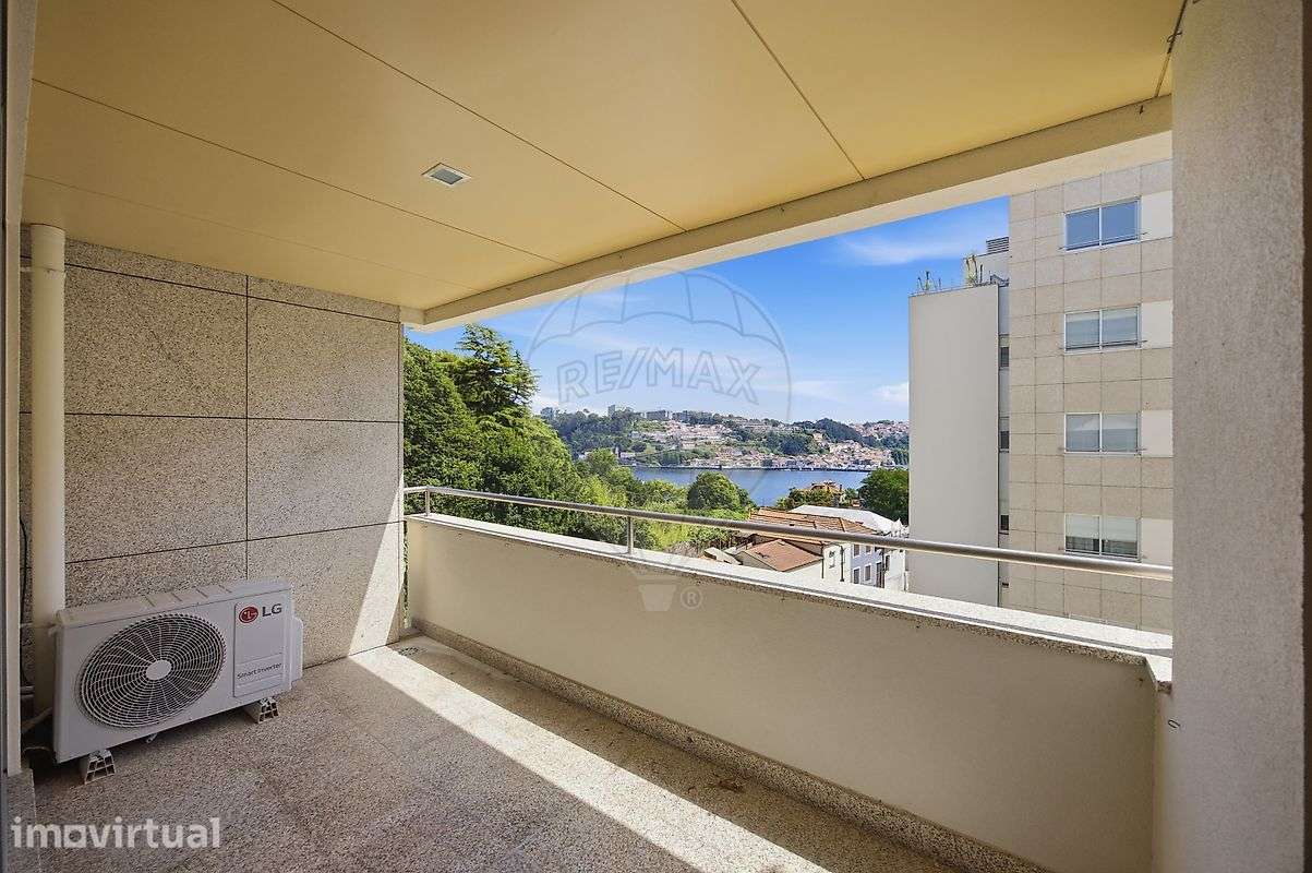 Apartamento T3 para arrendamento - Grande imagem: 2/27