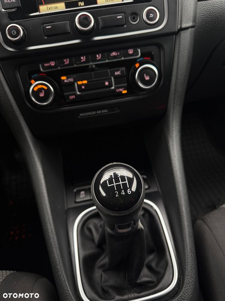 Volkswagen Golf 2.0 TDI DPF Comfortline - 24