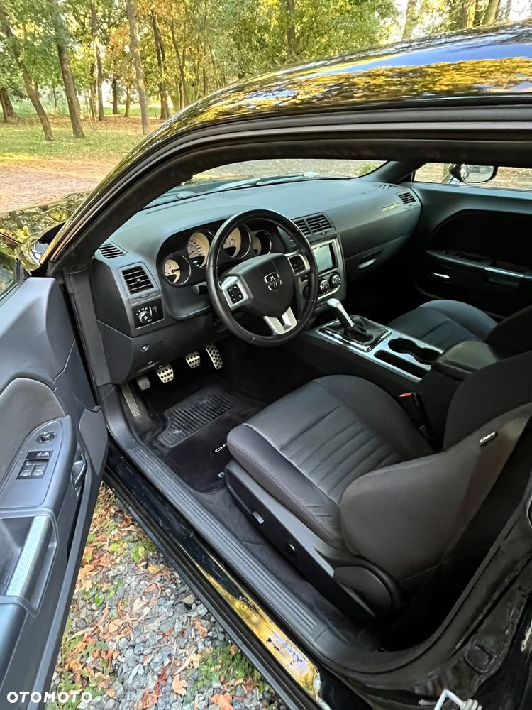 Dodge Challenger - 18