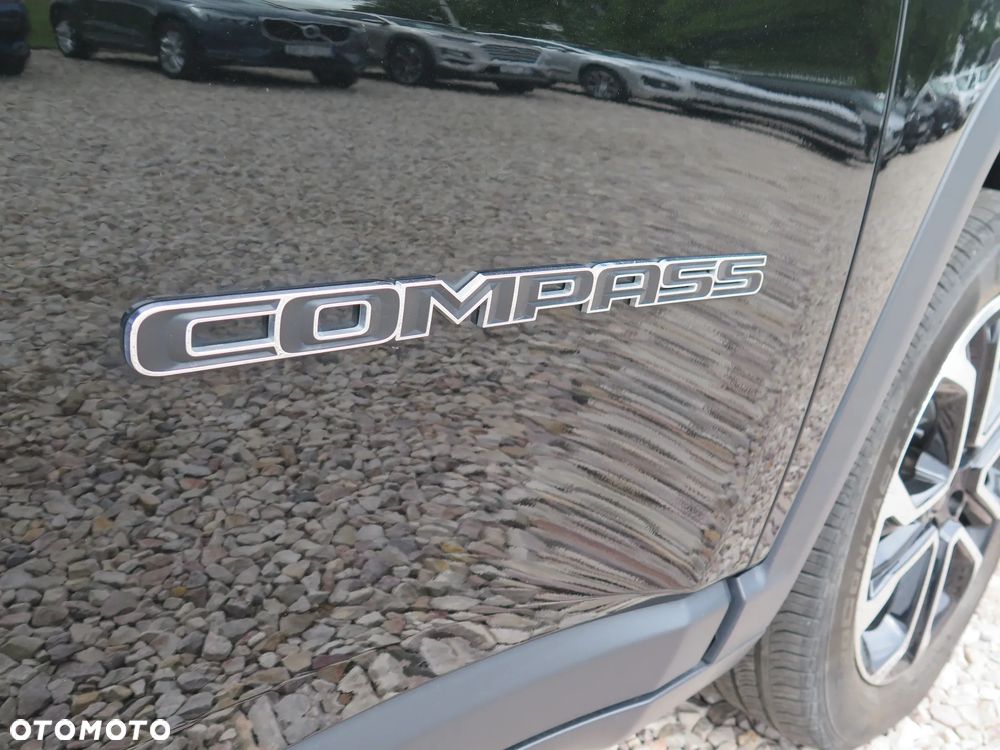 Jeep Compass - 34
