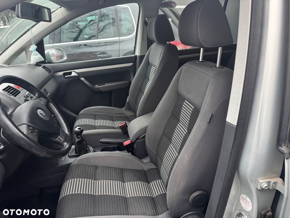 Volkswagen Touran 1.4 TSI United - 25