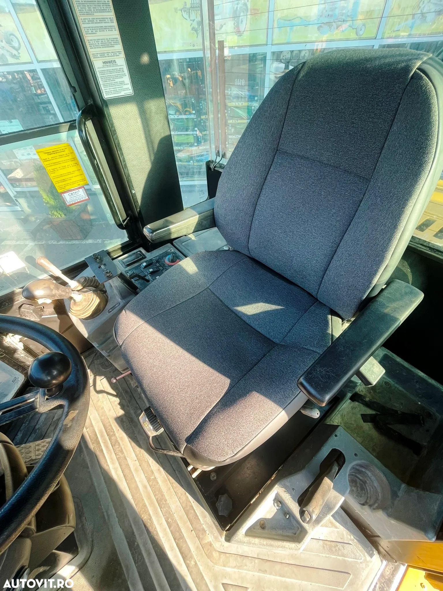 Caterpillar 914G - 27