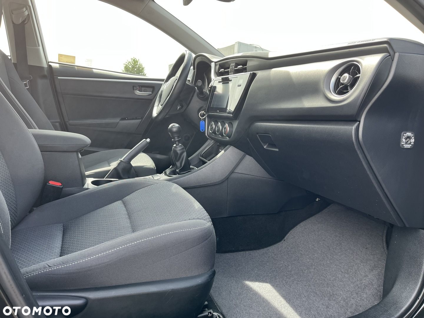 Toyota Corolla 1.6 Classic Plus - 29