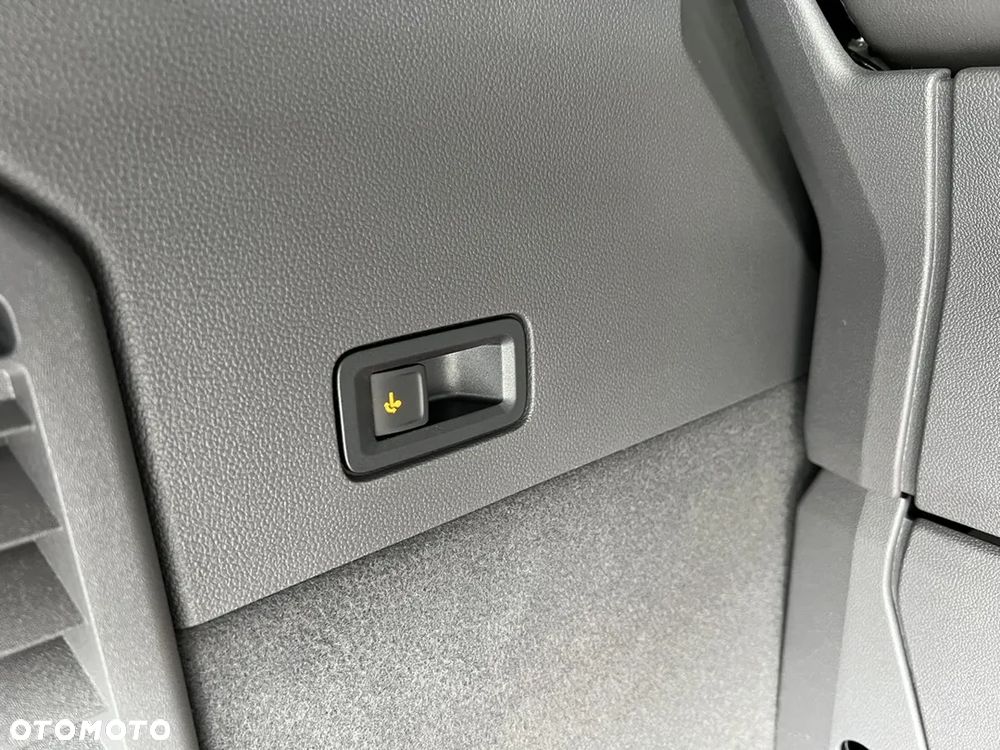Volkswagen Multivan 2.0 TDI L2 Edition DSG - 10