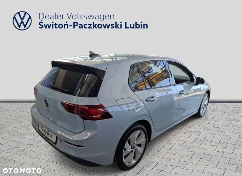 Volkswagen Golf - 6
