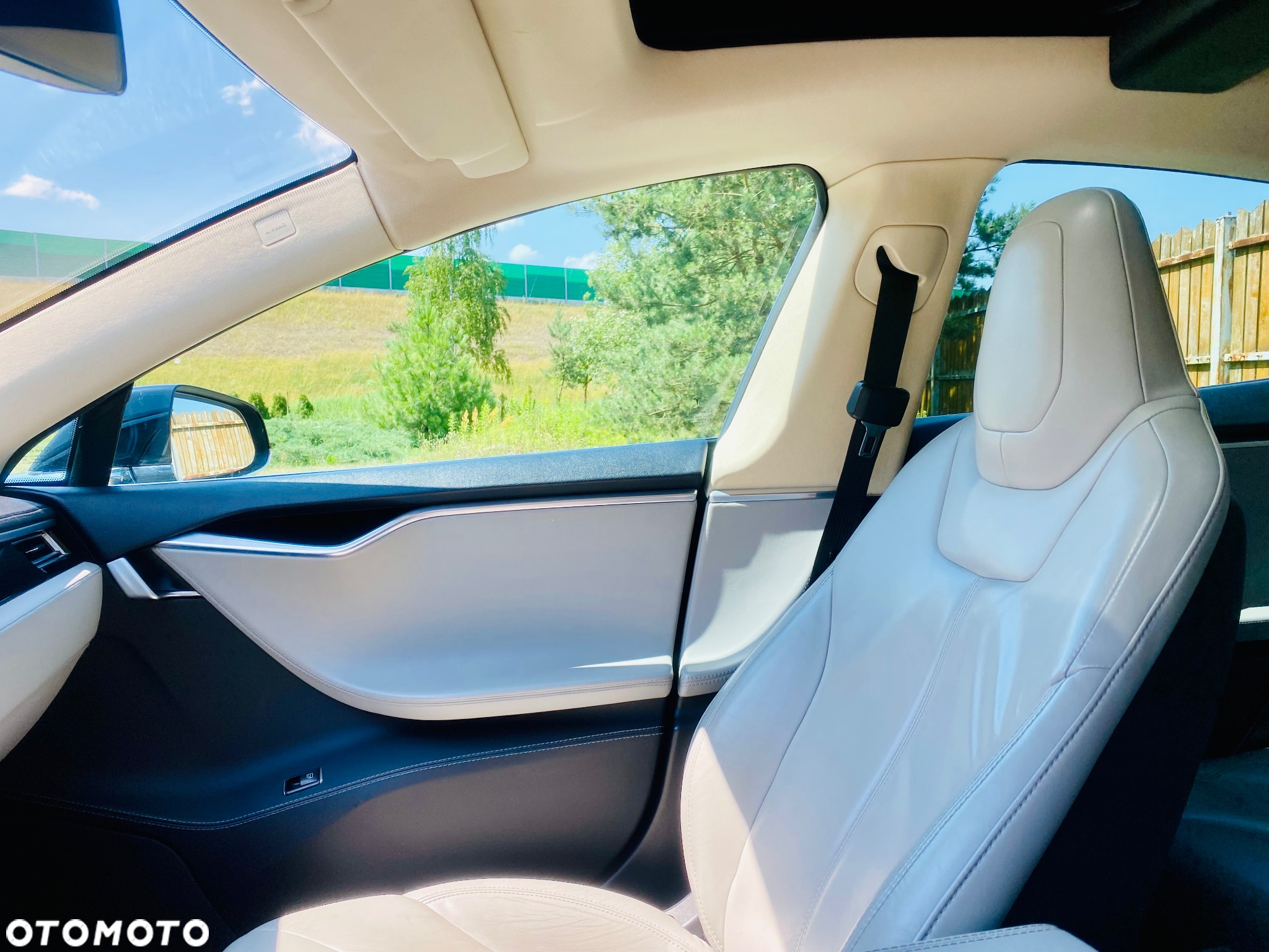 Tesla Model S Standard - 34