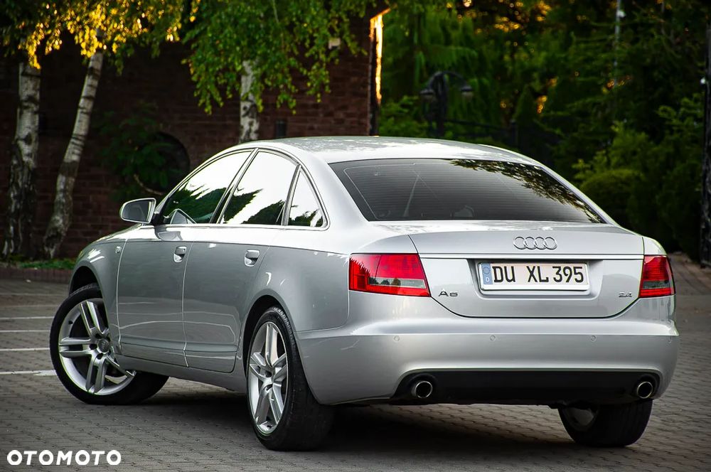 Audi A6 Limousine 2.4 - 21