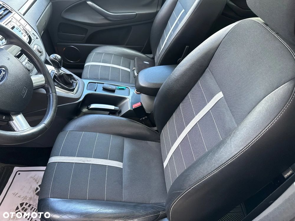 Ford Kuga 2.0 TDCi Titanium - 17