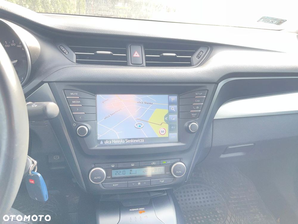 Toyota Avensis - 7