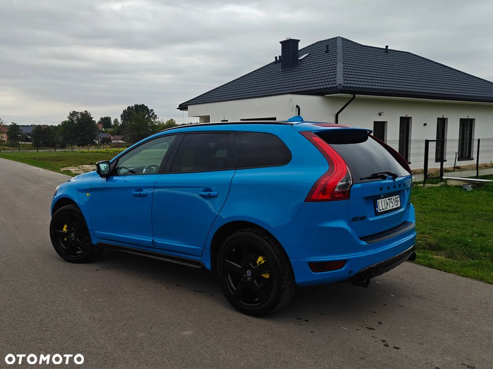 Volvo XC 60 T6 AWD R-Design - 2