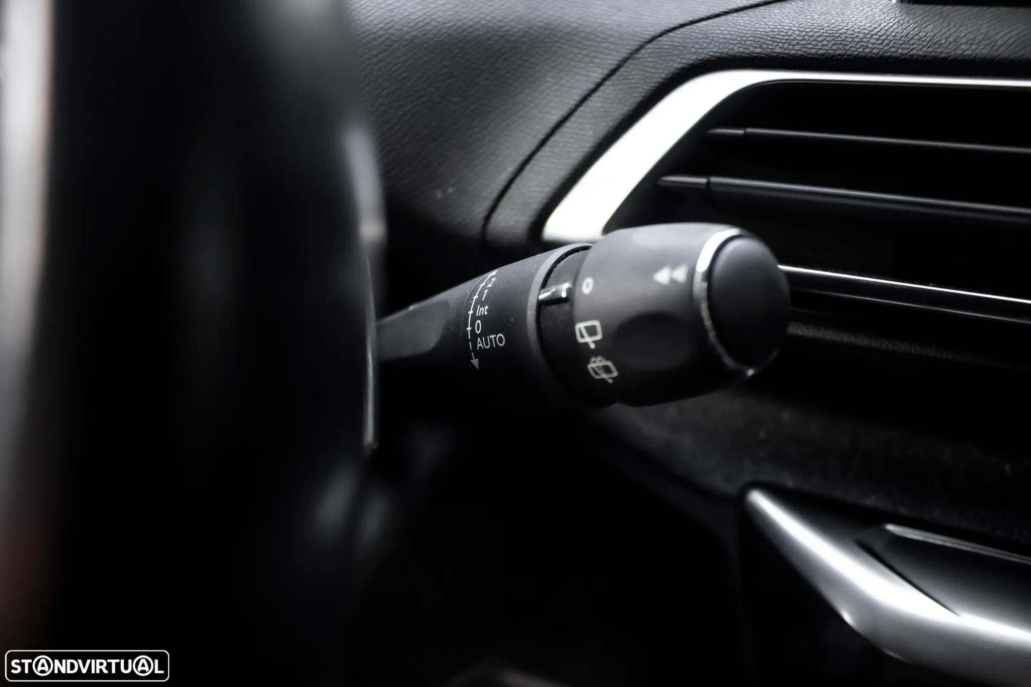 Peugeot 5008 1.2 PureTech Allure Pack EAT8 - 18