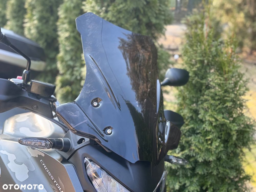 Honda VFR - 23