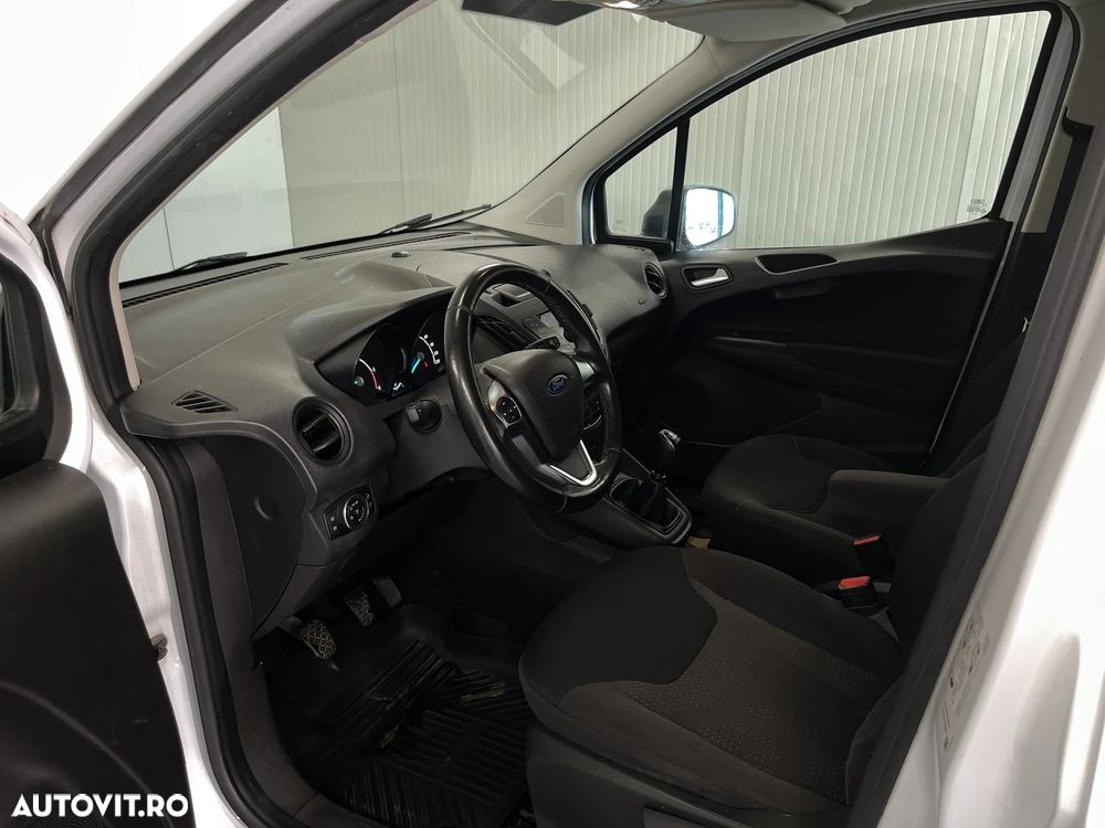 Ford Transit Courier - 6
