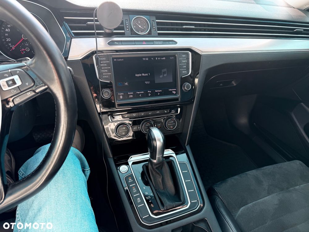 Volkswagen Passat - 12