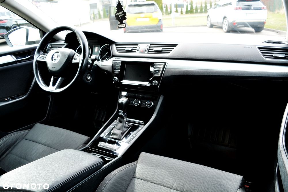 Skoda Superb 2.0 TDI DSG Active - 7