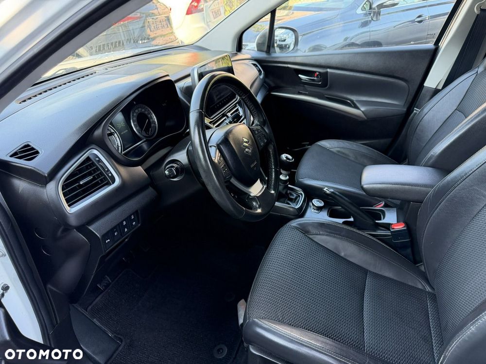Suzuki S-Cross - 10