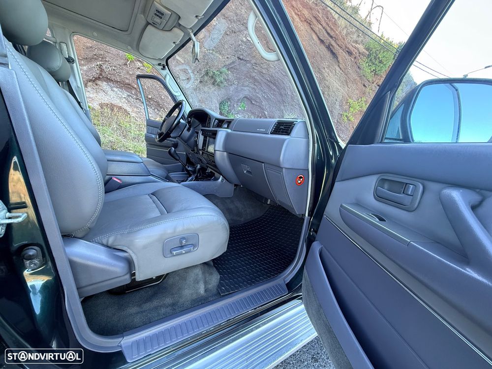 Toyota Land Cruiser 4.2 VX TD - 12