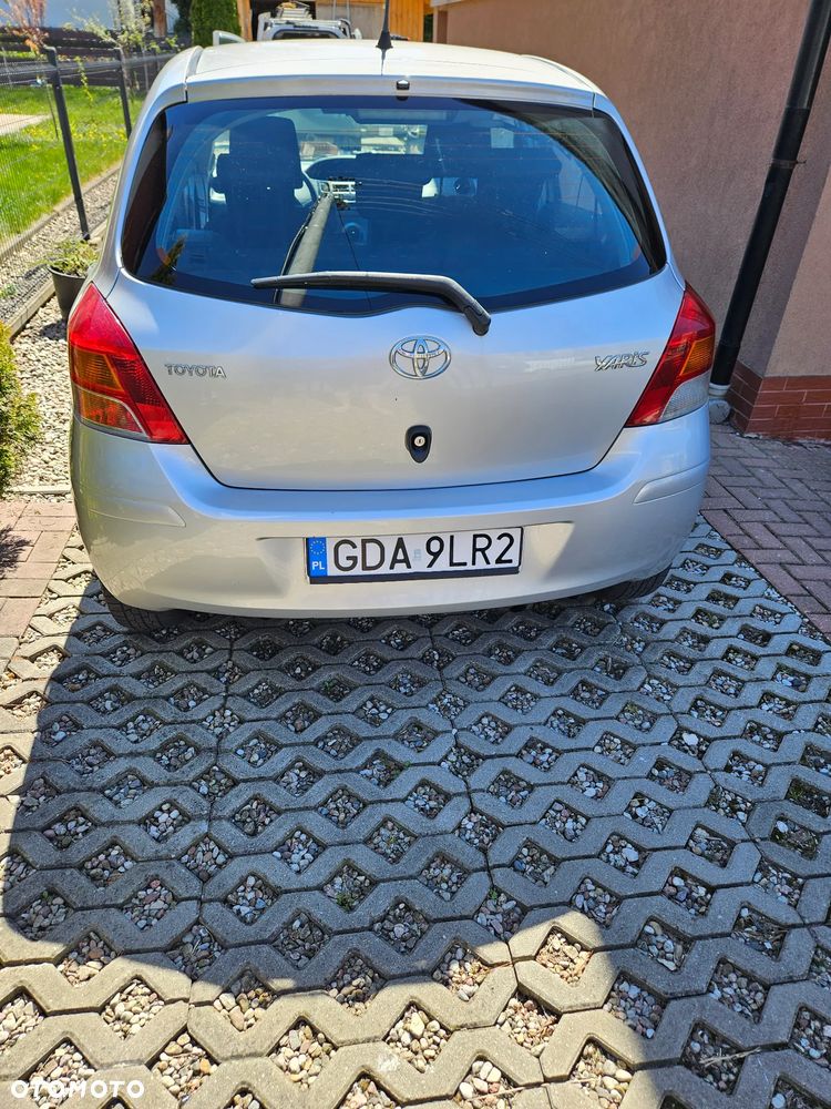 Toyota Yaris 1.33 Luna - 2