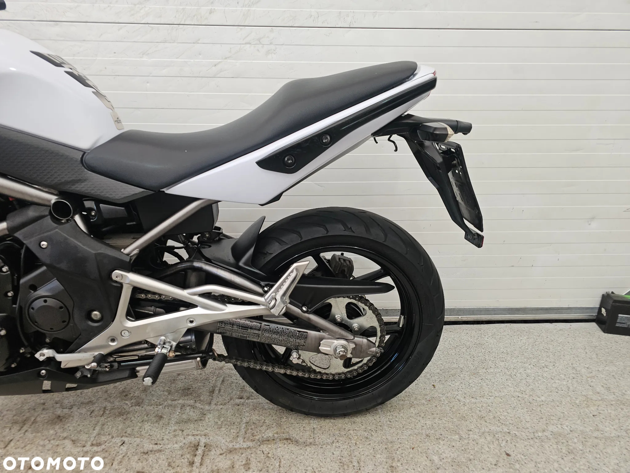 Kawasaki ER - 11