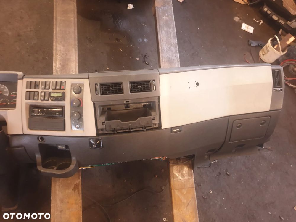 DESKA ROZDZIELCZA , KOKPIT  VOLVO FE EURO 5 - 5