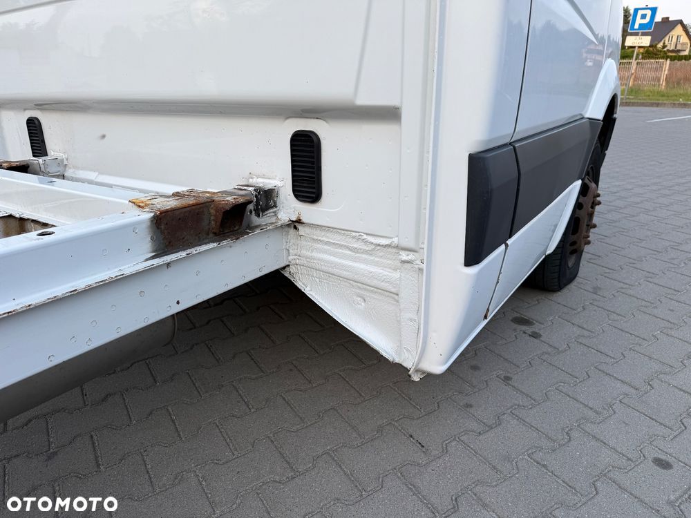 Mercedes-Benz Sprinter - 9