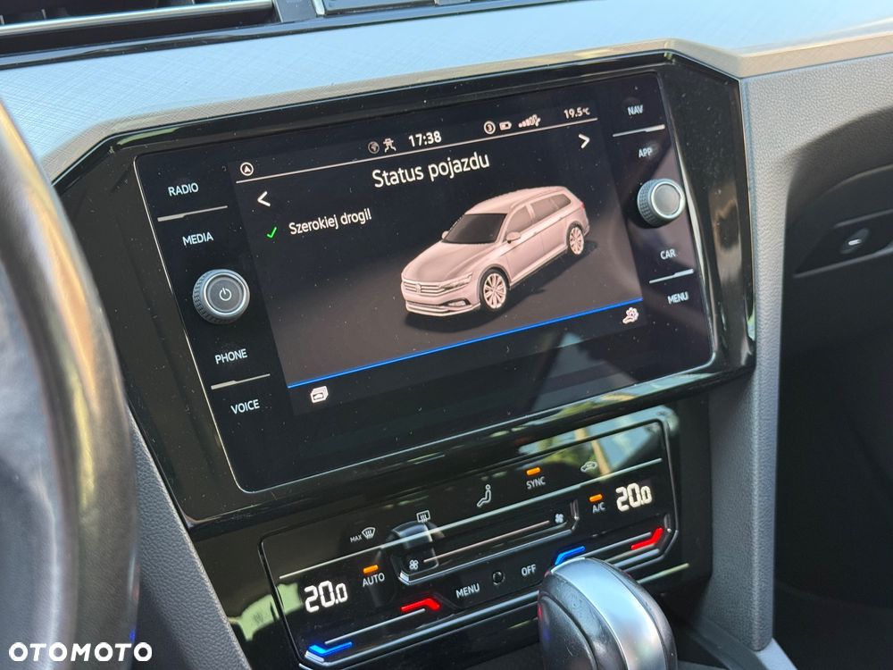 Volkswagen Passat 2.0 TSI Business DSG - 22