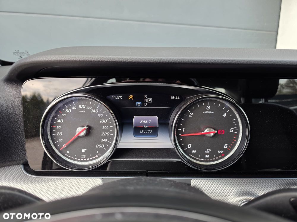 Mercedes-Benz Klasa E - 21